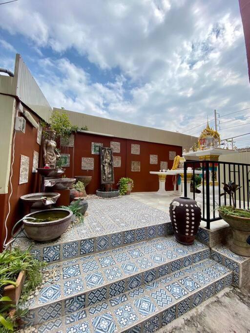 Ratanawong Place 823 Bangkok Buitenkant foto